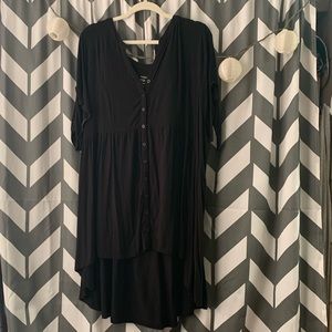 5X Blouse / 1X BLACK DRESS